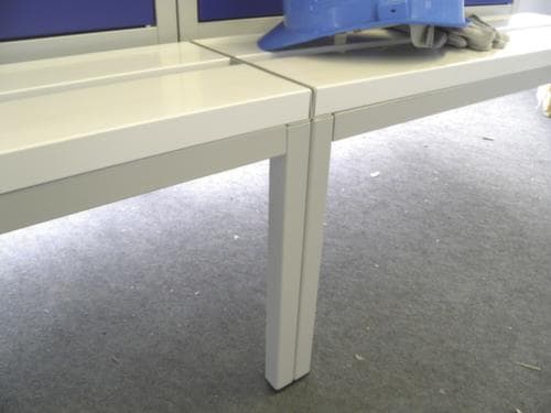 PAVOY Armoire vestiaire Basis avec banc, largeur de compartiment 300 mm